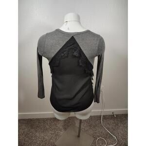 Pebble  Stone T-Shirt Top Women's Size Medium Gray Black Long Sleeve Stretch USA